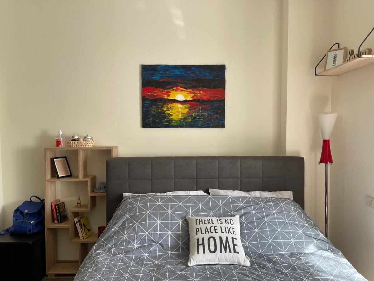 Lovely One Bedroom Studio In ติรานา ภายนอก รูปภาพ